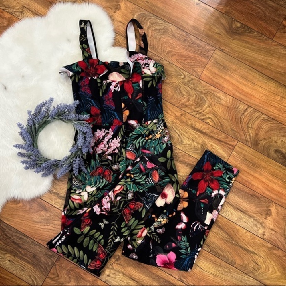 H&M floral & butterfly ruffle jumpsuit A8-34